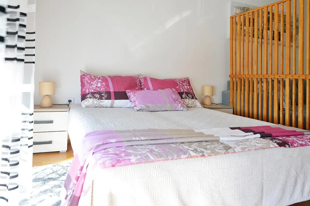 Lungo Mare Apartment With Terrace Pula