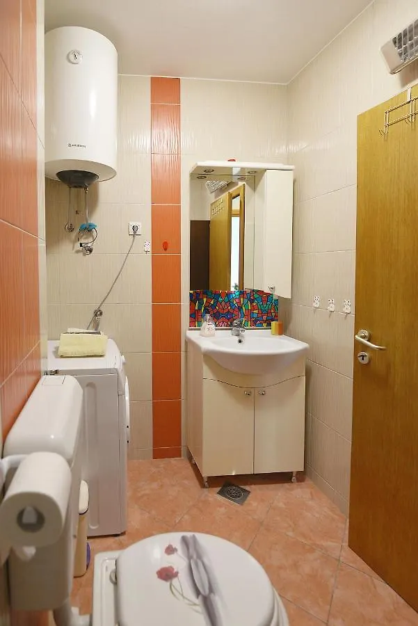 Lungo Mare Apartment With Terrace Pula Croatia